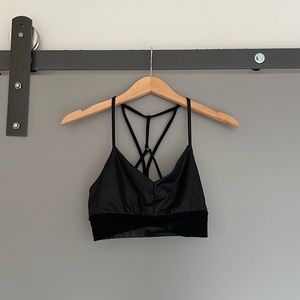 Alo Lavish Sports Bra in Glossy Black